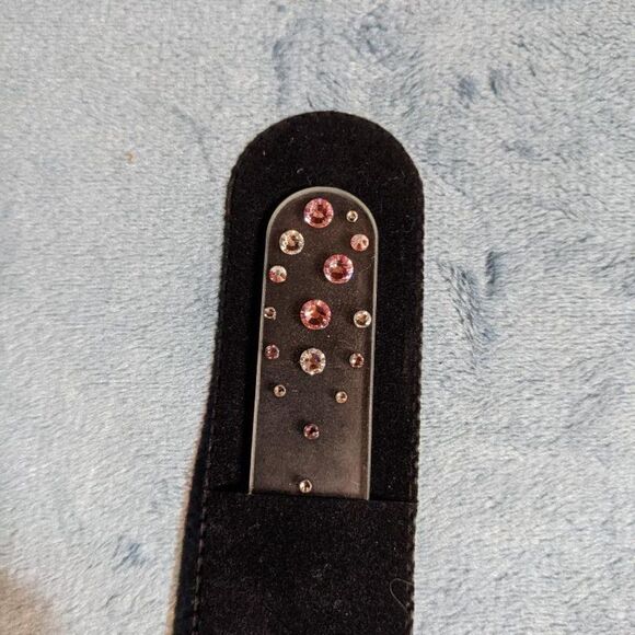 🆕7.5" Clear Czech Crystal Nail File W/BEAUTIFUL PINK & CLEAR SWAROVSKI CRYSTALS - Picture 3 of 6